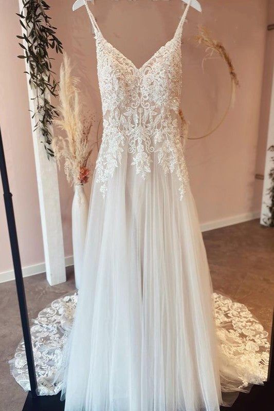 Long A-Line Spaghetti Straps Sweetheart Appliques Lace Tulle Wedding Dress-showprettydress