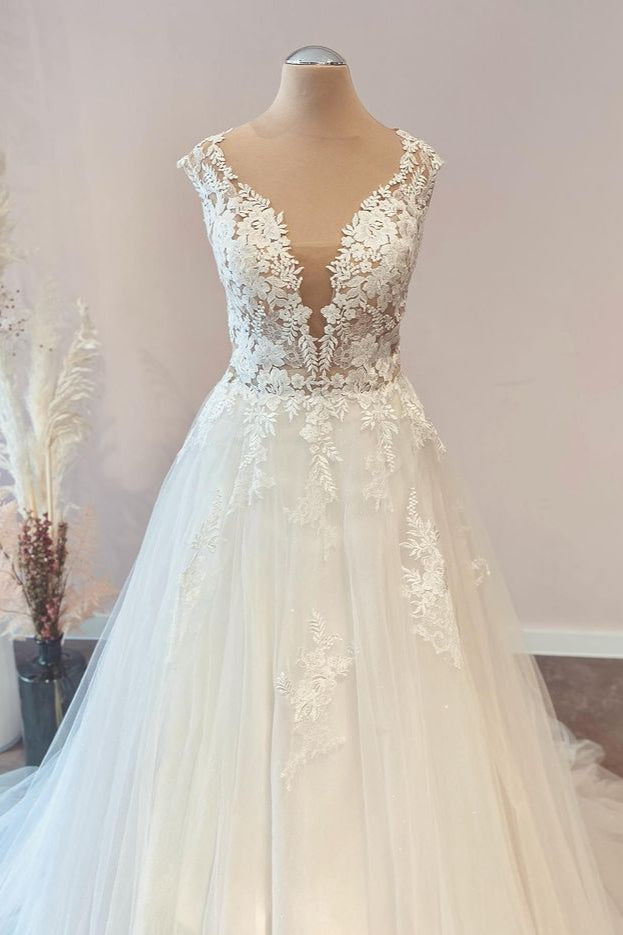 Long A-Line Sweetheart Floral Lace Tulle Wedding Dress-showprettydress