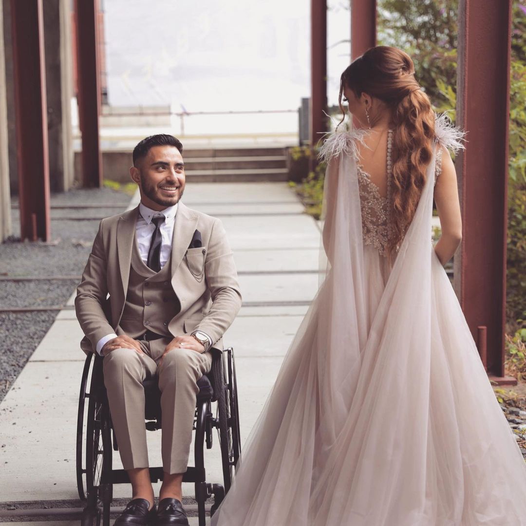 Long A-line V-neck Tulle Lace Wedding Dress with Fur Tulle Sweet Cape-showprettydress