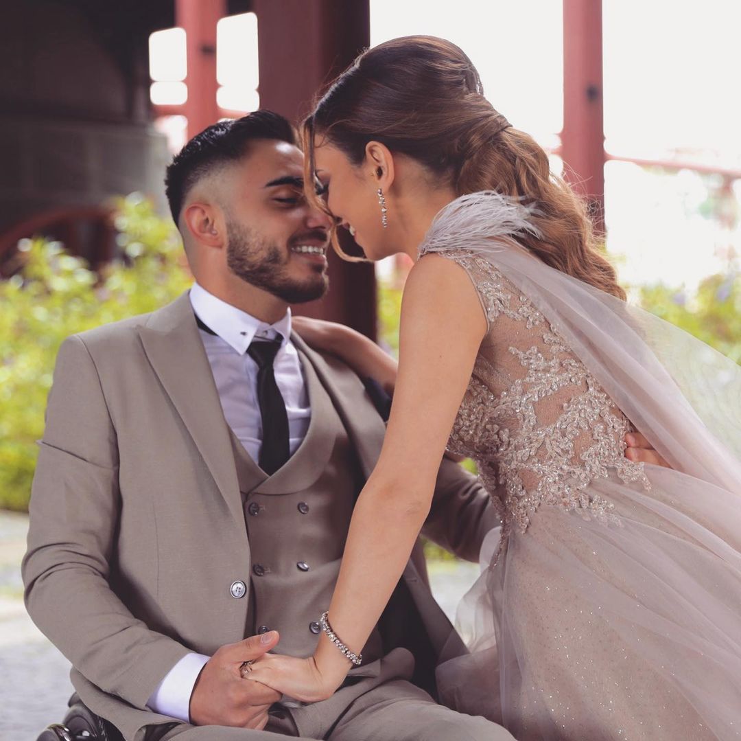 Long A-line V-neck Tulle Lace Wedding Dress with Fur Tulle Sweet Cape-showprettydress