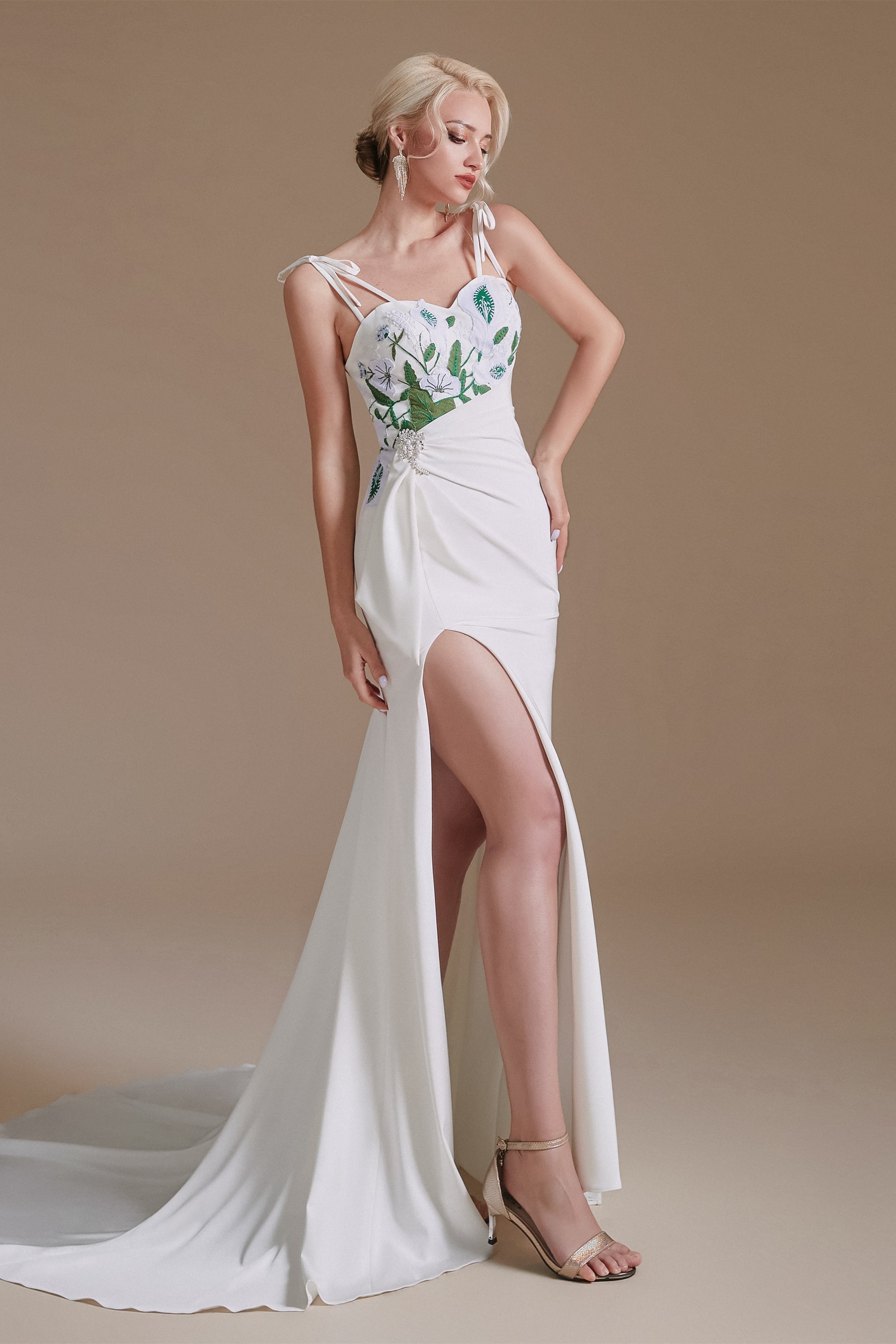 Long High Split Spaghetti strap Court Wedding Dress-showprettydress