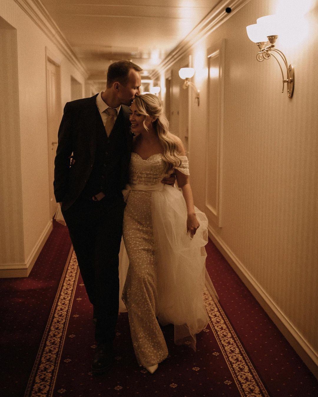 Long Mermaid Off Shoulder Tulle Wedding Dress with Detachable Tulle Train-showprettydress