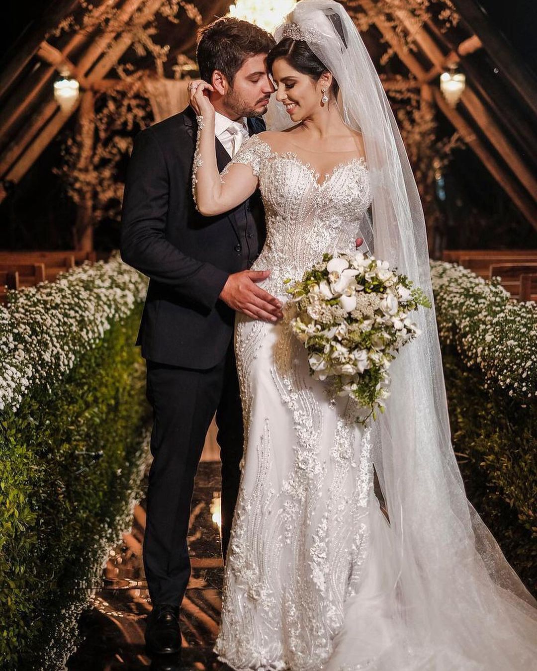 Long Sleeves Mermaid Off-the-shoulder Tulle Wedding Dress with Appliques Lace-showprettydress