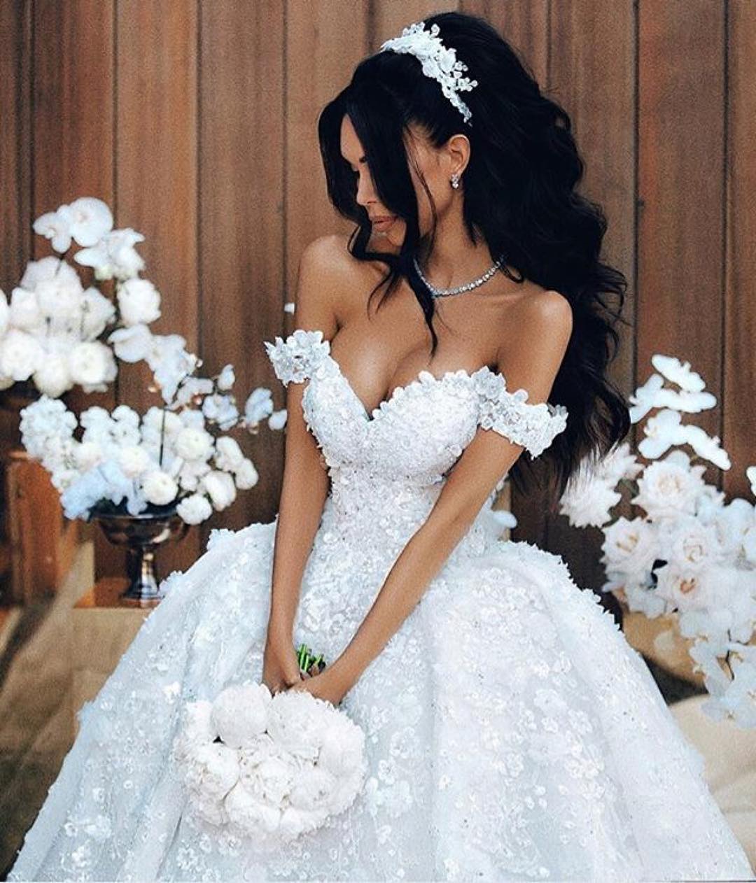 Luxury Long Ball Gown Off The Shoulder Appliques Lace Wedding Dresses-showprettydress