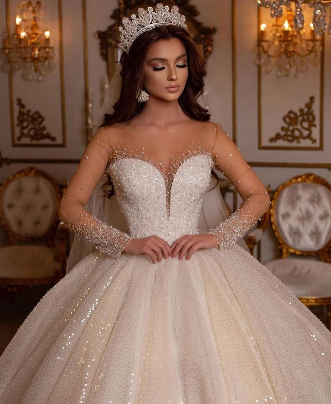Luxury Long Ball Gown Sweetheart Sparkly Wedding Dress with Sleeves-showprettydress