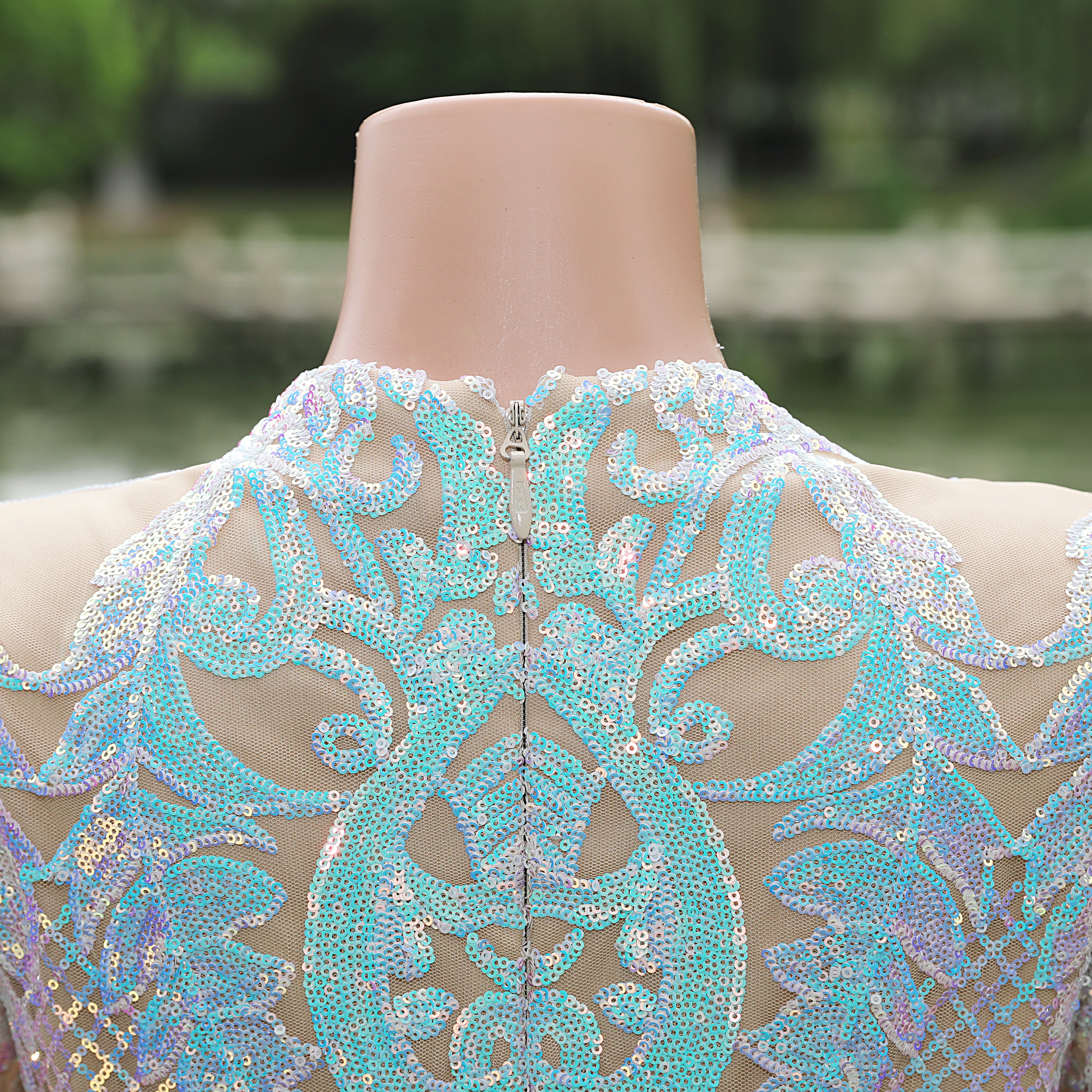 Modest Long Sleeves Mermaid V-neck Sequined Formal Prom Dresses-showprettydress
