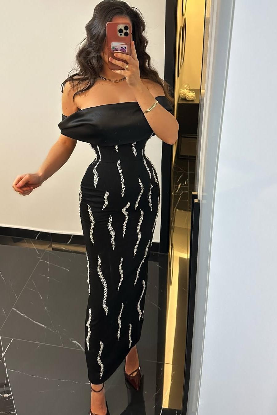 Showprettydess Amazing Black Satin Strapless Off-the-Shoulder Slim Long Prom Dress with Beadings-showprettydress