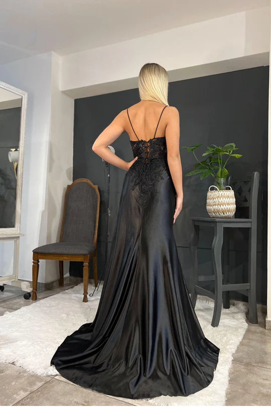 Showprettydess Black V-Neck Spaghetti Strap Sleeveless Prom Dress with Long Split & Embroidery-showprettydress