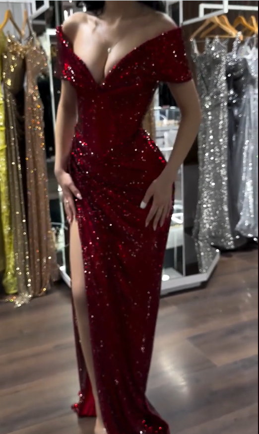 Showprettydess Burgundy Off-the-Shoulder V-Neck Prom Dress with Sequins & Split-showprettydress