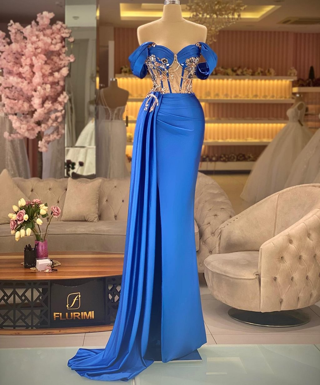 Showprettydess Elegant Off-the-Shoulder Royal Blue Beaded Sleeveless Prom Dress with Split-showprettydress