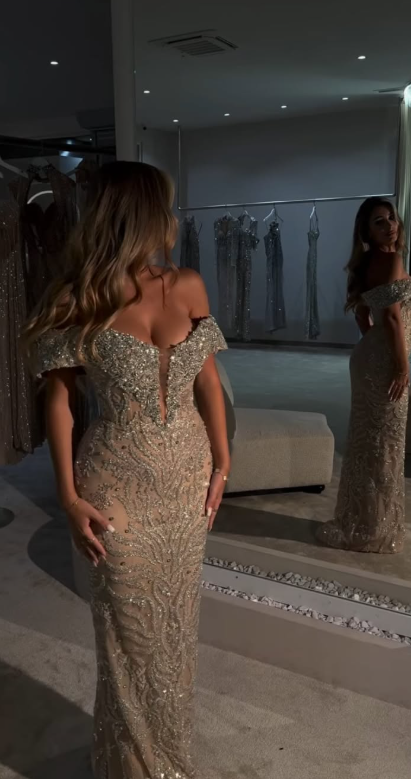 Showprettydess Exquisite Off-the-Shoulder Strapless Mermaid Prom Dress with Beadings & Sequins-showprettydress