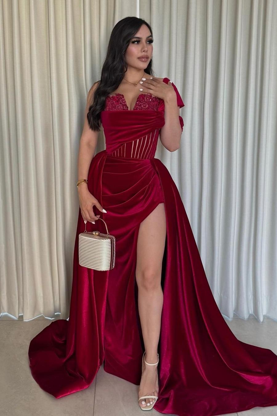 Showprettydess Glamorous Red Velvet One-Shoulder Sleeveless Long Pleated Prom Dress with Split-showprettydress