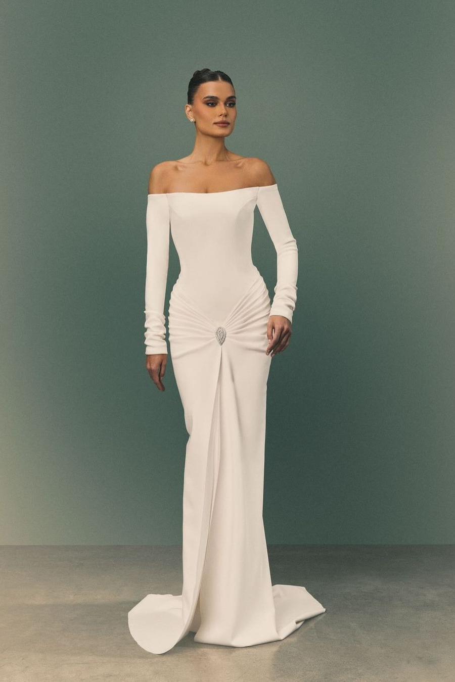 Showprettydess Simple White Satin Off-the-Shoulder Long Sleeves Prom Dress with Rhinestone Detail-showprettydress