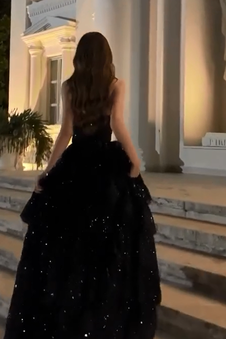 Showprettydess Stunning Black Sequined Sleeveless Strapless Long Prom Dress with Split & Ruffles-showprettydress