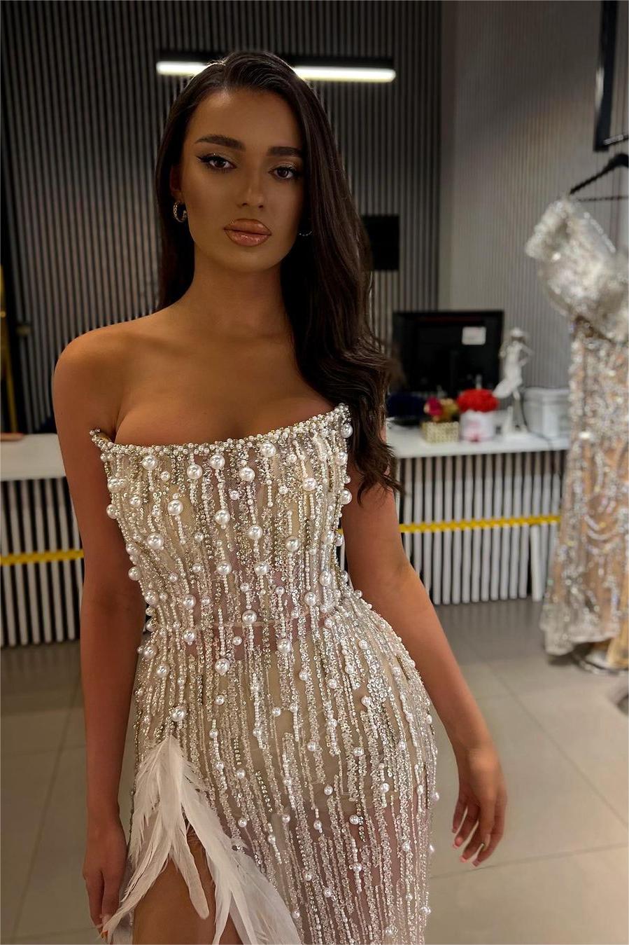 Showprettydess Stunning White Beaded Sleeveless Strapless Long Split Prom Dress with Feather-showprettydress