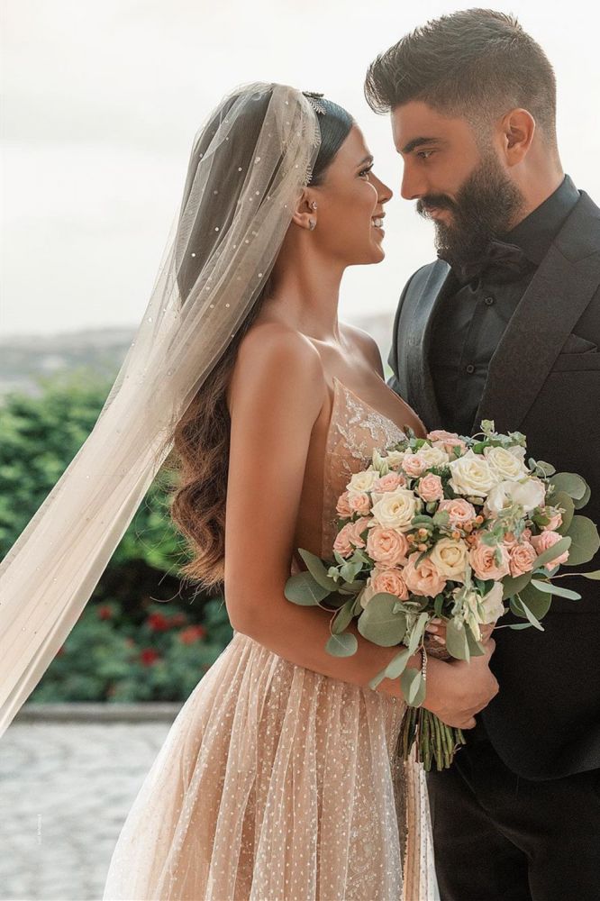 Sleeveless Floral Lace Mermaid Wedding Dress Detachable Train-showprettydress