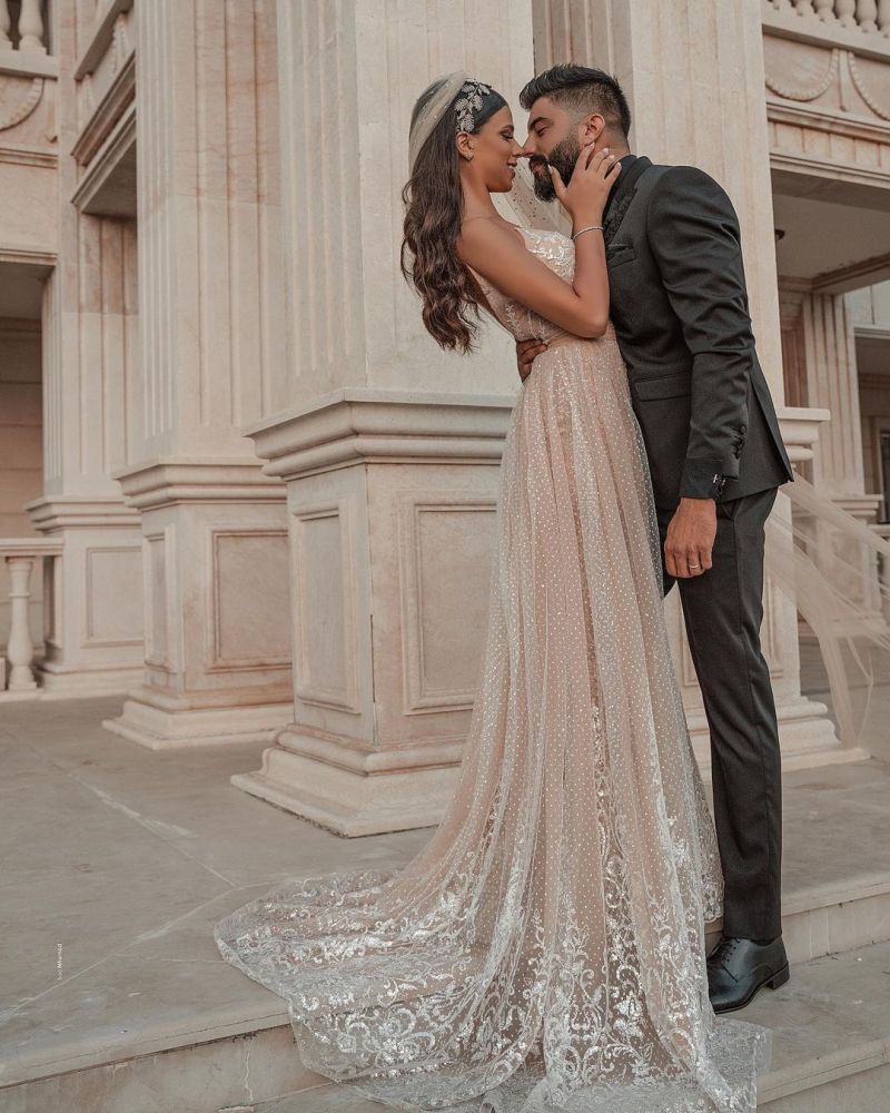 Sleeveless Floral Lace Mermaid Wedding Dress Detachable Train-showprettydress