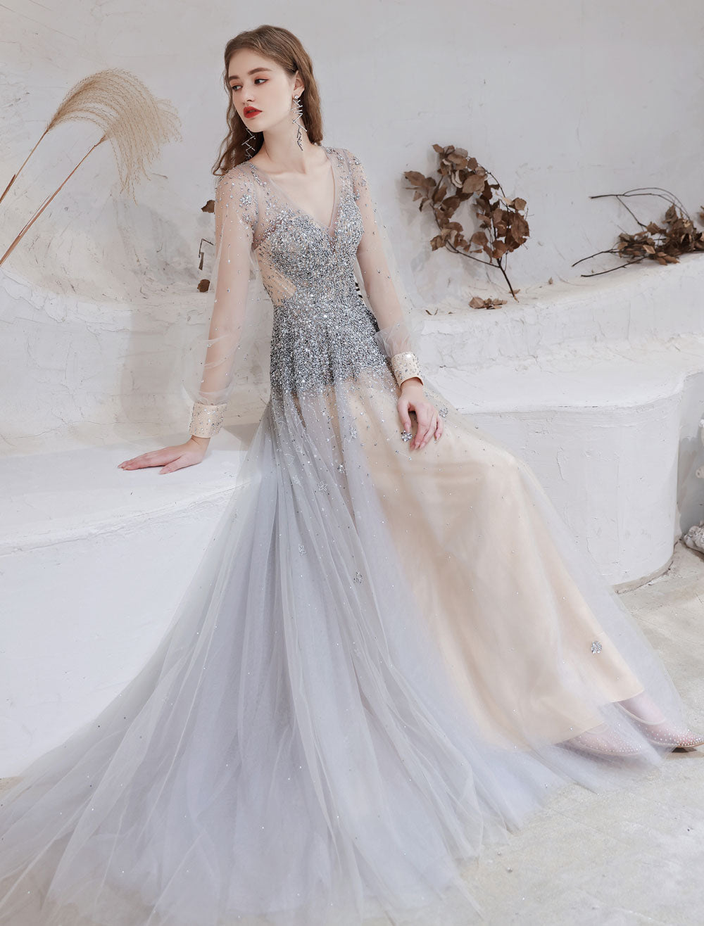 Stunning Evening Dress Light Grey A Line Jewel Neck With Train Long Sl