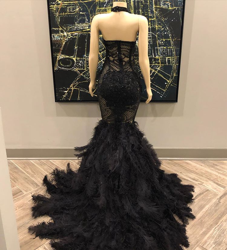 Unique Lace Appliques Halter Feather Prom Dresses Sleeveless Alluring Fit and Flare Evening Gowns-showprettydress