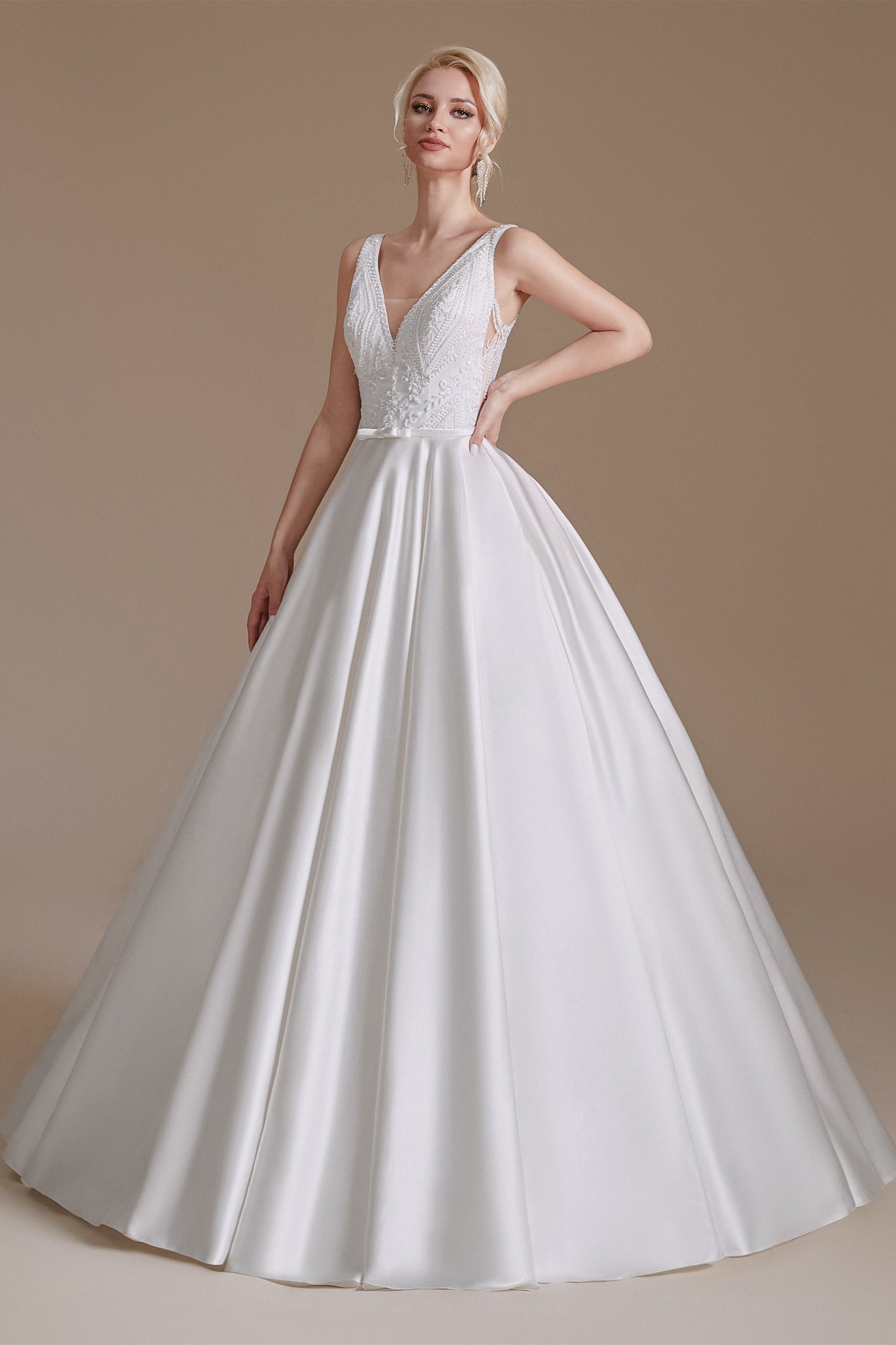 V Neck Lace Empire Floor Length Applique Wedding Dress | Showprettydress Design-showprettydress