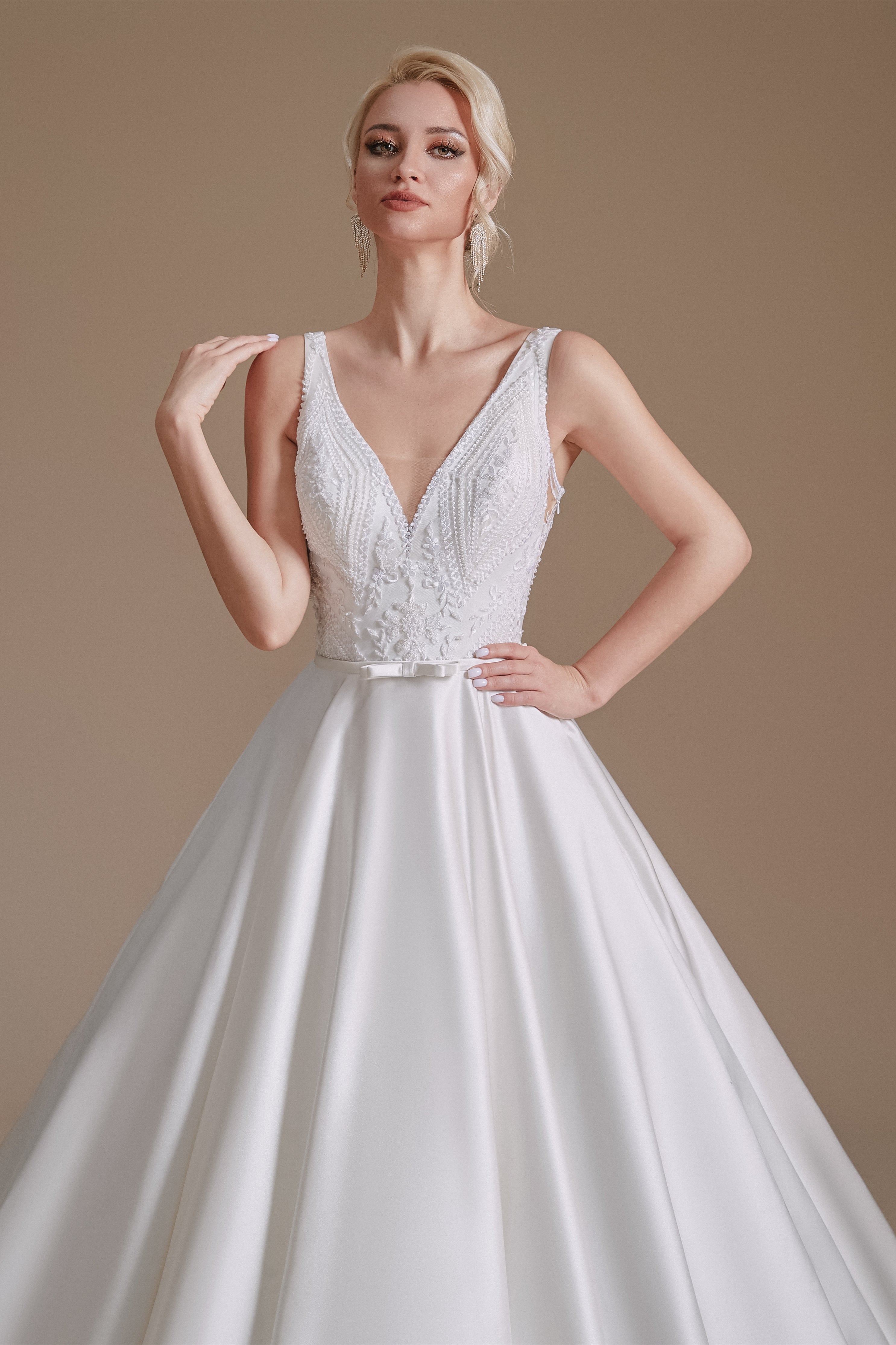 V Neck Lace Empire Floor Length Applique Wedding Dress | Showprettydress Design-showprettydress