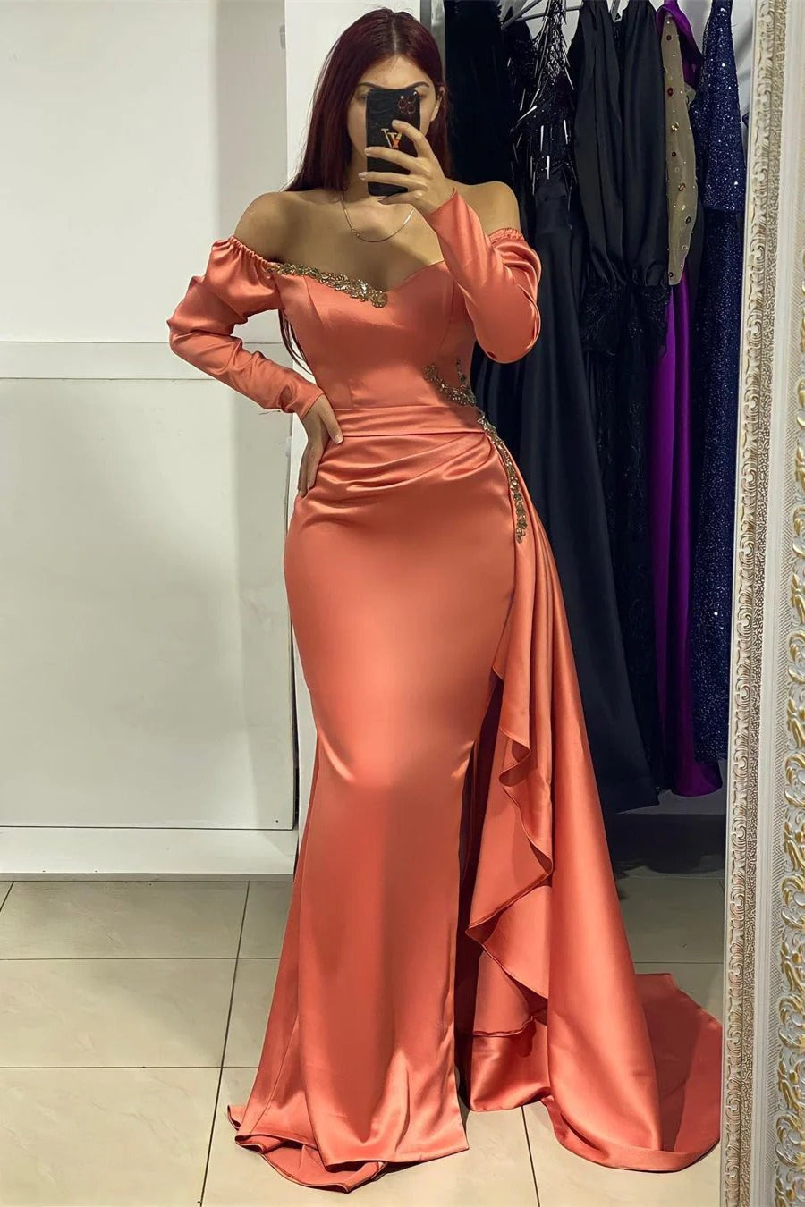 Amazing Long Sleeves V-neck Satin Evening Prom Dresses With Rhinestone-showprettydress