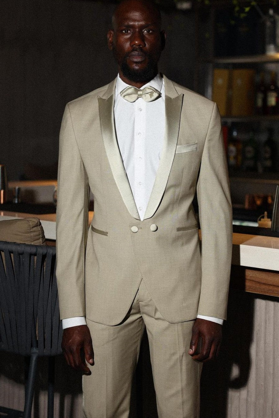 Khaki Double-Breasted Prom Suit with Satin Peaked Lapel