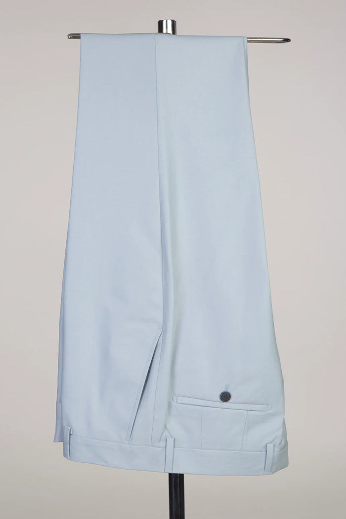 Sky Blue Peaked Lapel Double-Breasted Prom Suit