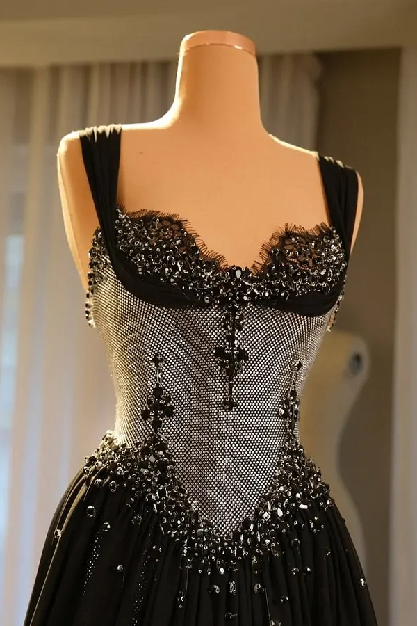 Luxurious Black Sweetheart Straps Sleeveless Prom Dresses A-Line With Gem Pleats