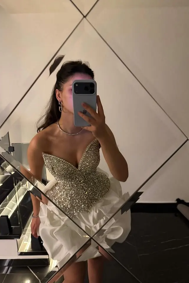 Dazzling White V-Neck Strapless Sleeveless Homecoming Dresses Mini With Gem