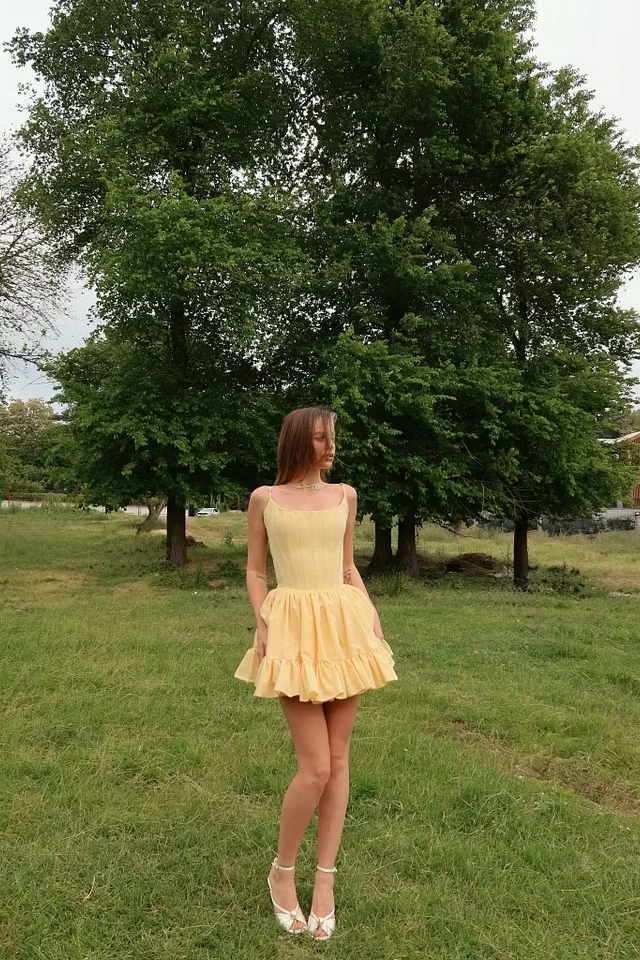 Timeless Daffodil Spaghetti-Straps Sleeveless Homecoming Dresses Mini With Zipper Pleats