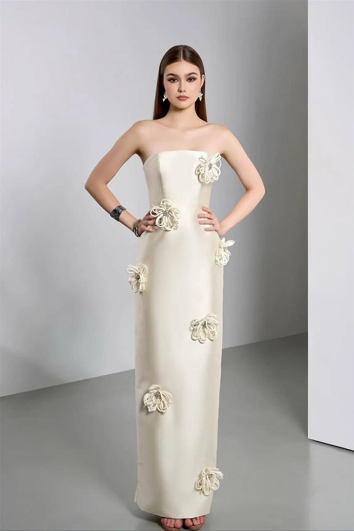 Glamorous Strapless Sleeveless Satin Prom Dresses Sheath With Zipper Flower