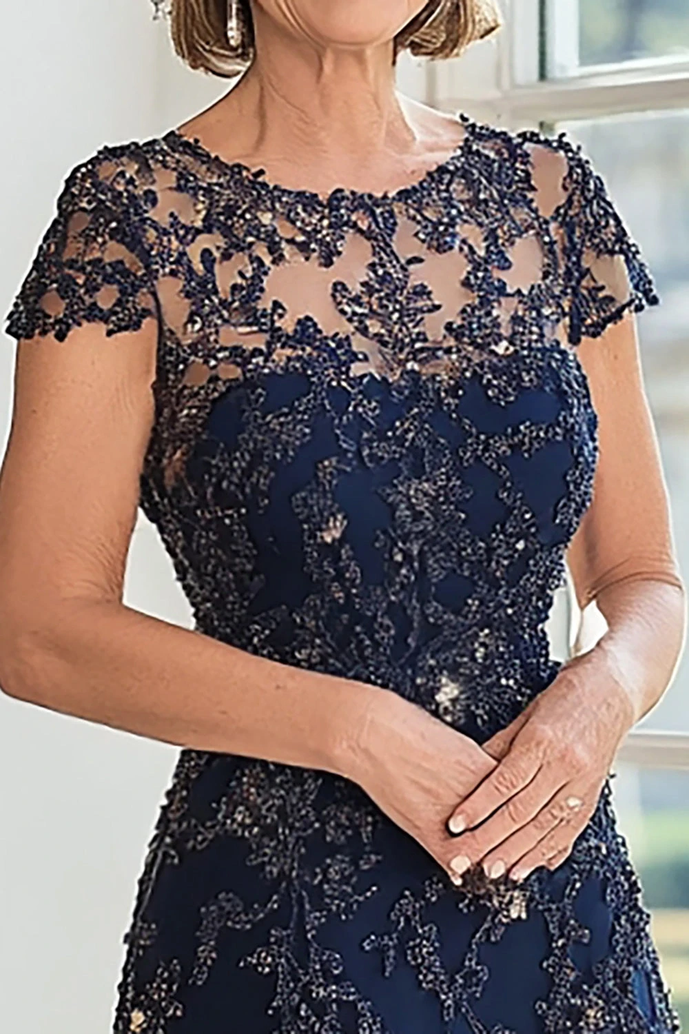 Romantic Dark Blue Short Sleeves A-Line Prom Dresses Floor Length With Beads Pleats