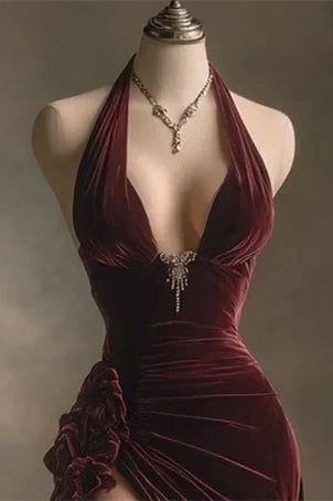Graceful V-Neck Sleeveless Velvet Prom Dresses Side Split With Pleats