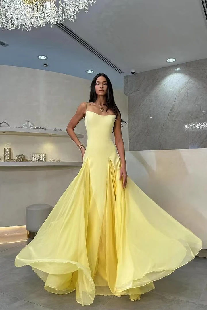 Glamorous Yellow Spaghetti-Straps Sleeveless Wedding dresses Floor Length With Pleats