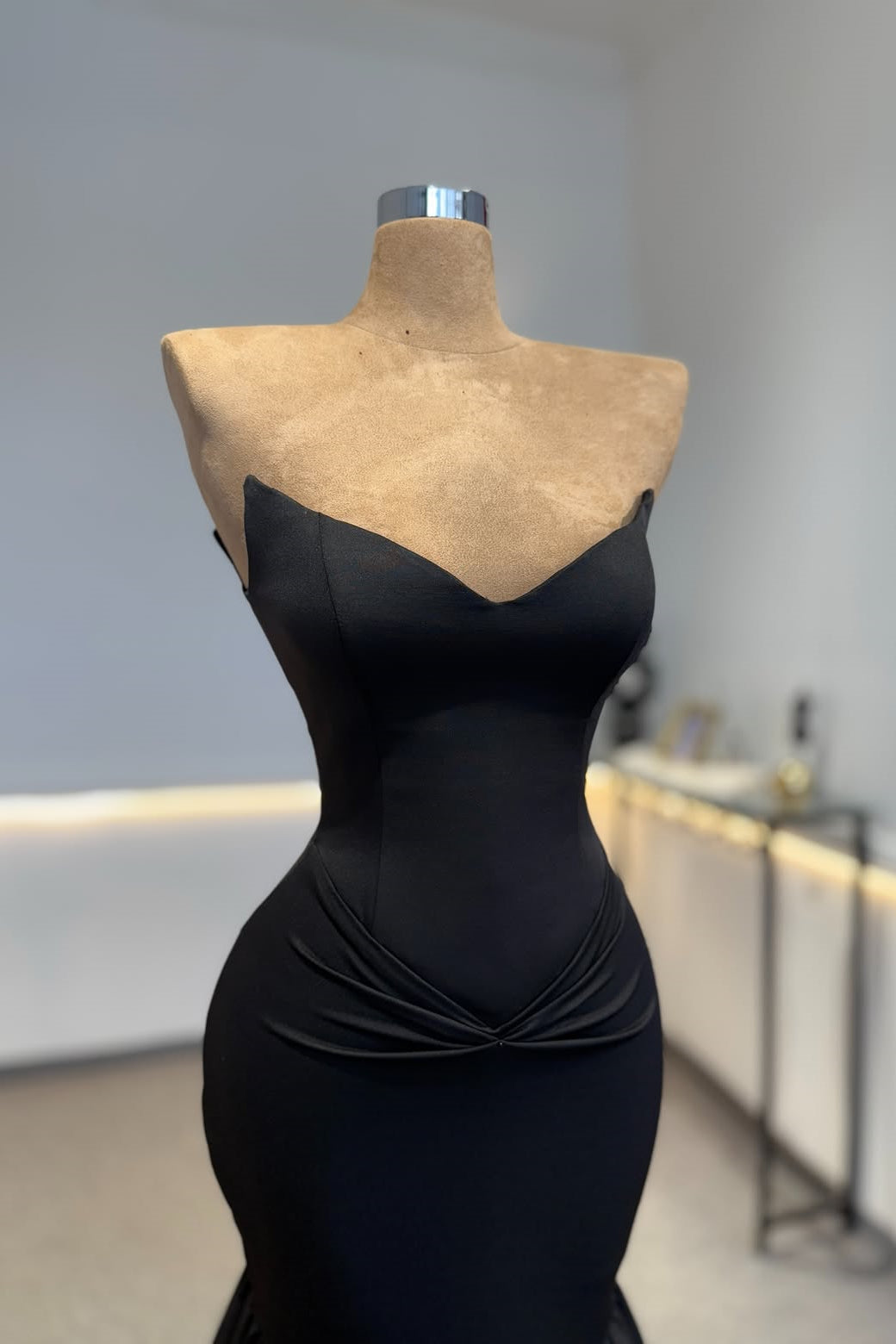 Romantic Black Strapless Sleeveless Satin Mermaid Wedding dresses Column With Pleats