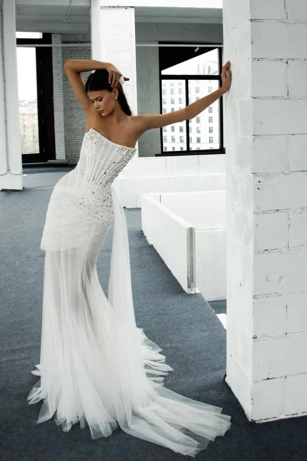 Elegant White Strapless Sleeveless Mermaid Tulle Wedding dresses Gem With Zipper Pleats