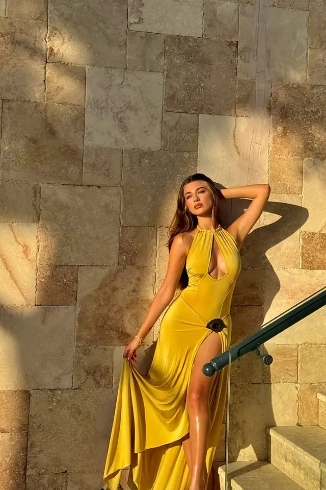 Charming Yellow Halter Sleeveless Satin Mermaid Wedding dresses High Split With Pleats