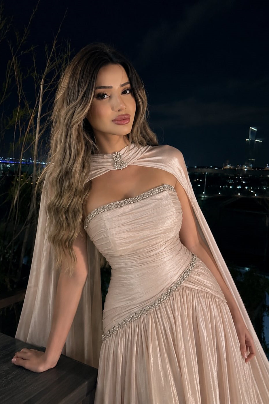 Luxurious Strapless Sleeveless A-Line Prom Dresses Floor Length Gem With Pleats