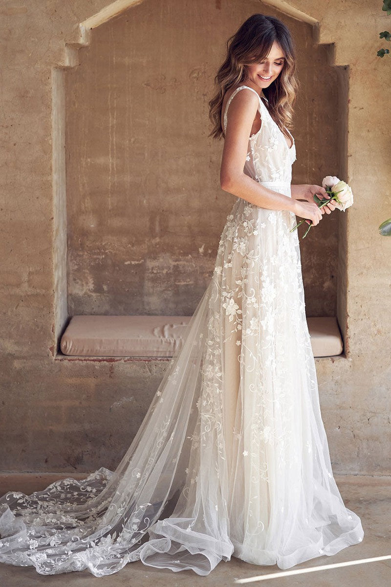 A-line Wedding Dress Sleeveless Lace Chic V-Neck Bridal Gowns With Train-Showprettydress