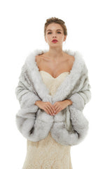Angelina - Winter Faux Fur Wedding Wrap-showprettydress