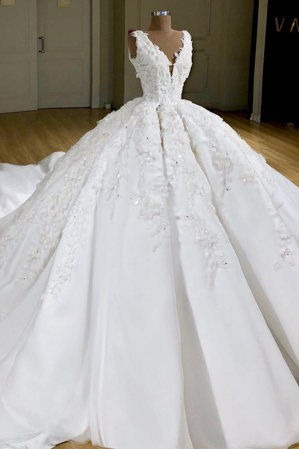 Ball Gown V-neck Wide Strap Short Train Tulle Applique Wedding Dress-showprettydress