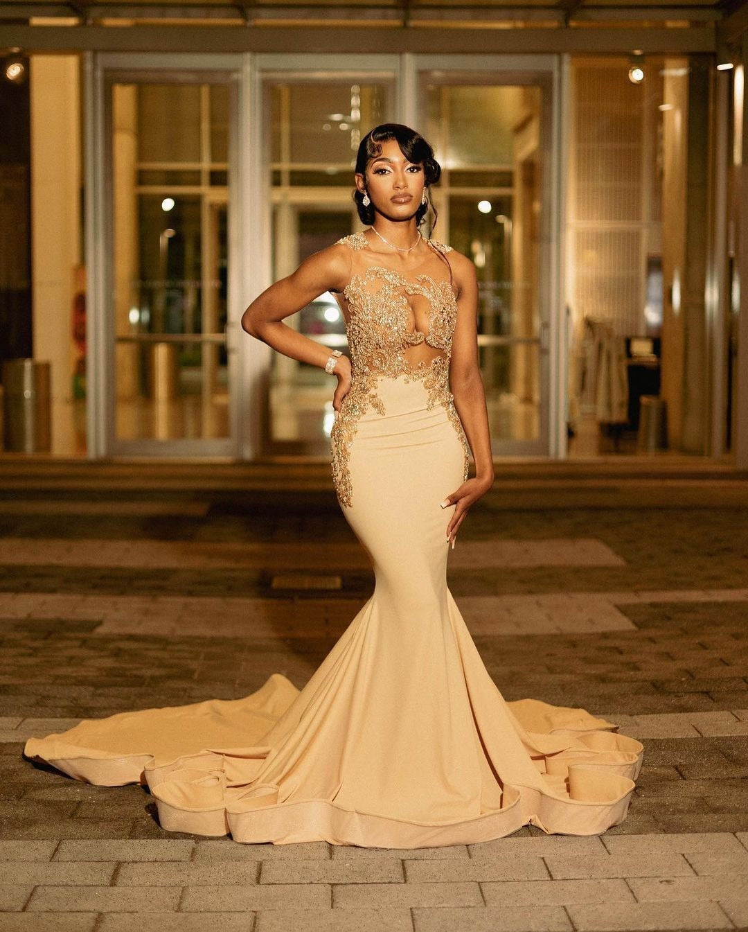 Beautiful Champagne Long Mermaid Sleeveless Beading Prom Dress With Lace-showprettydress