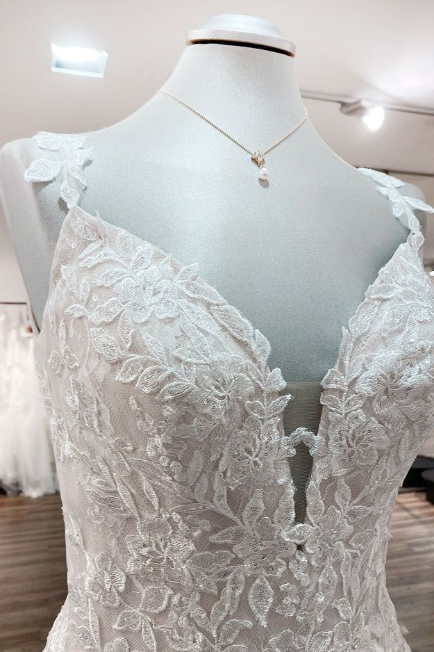Beautiful Long A-line Tulle Lace V Neck Open Back Wedding Dresses-showprettydress