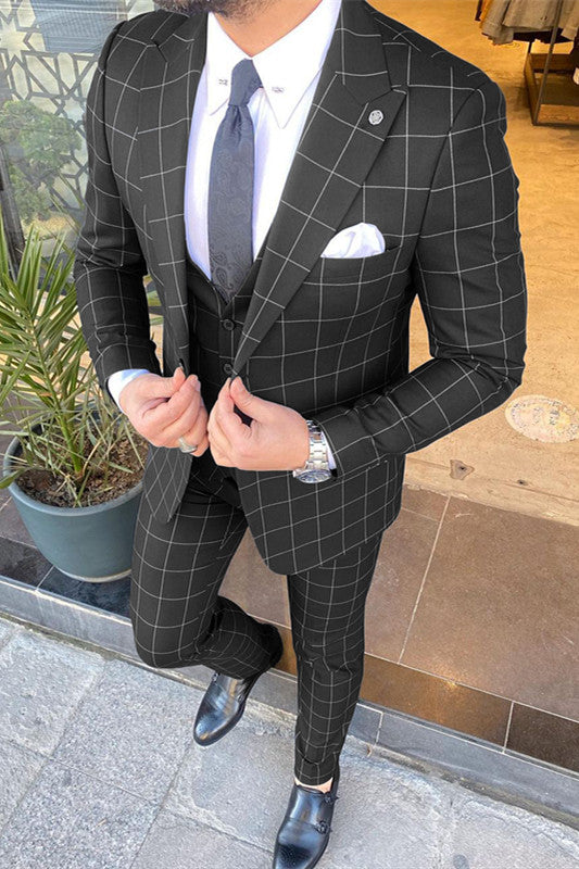 Black Plaid Peaked Lapel Three-Pieces Men Suits-showprettydress