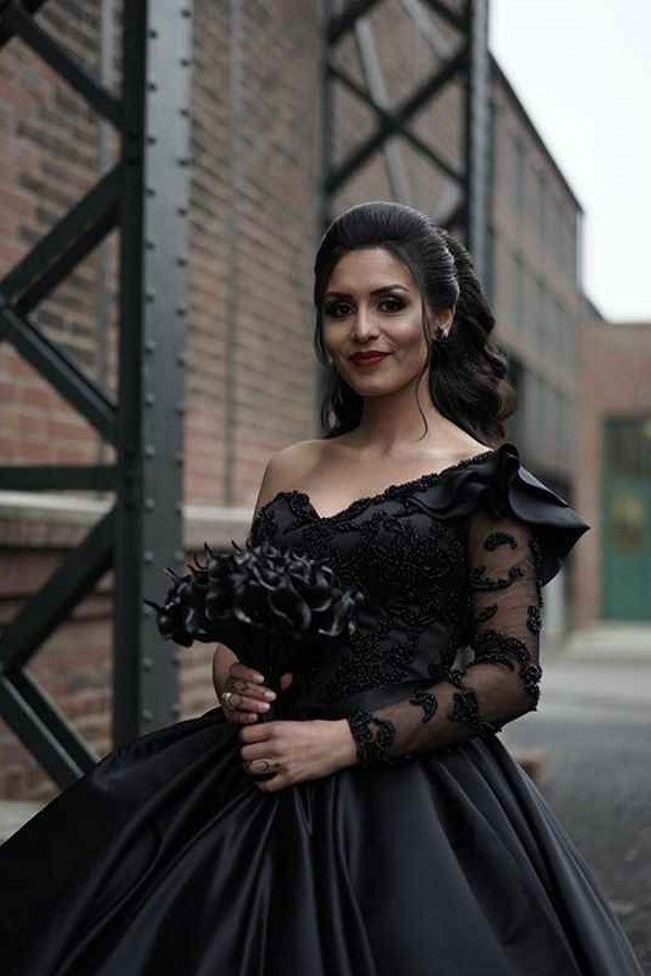Black V neck Long Sleevess Ball gown Wedding Dress-showprettydress