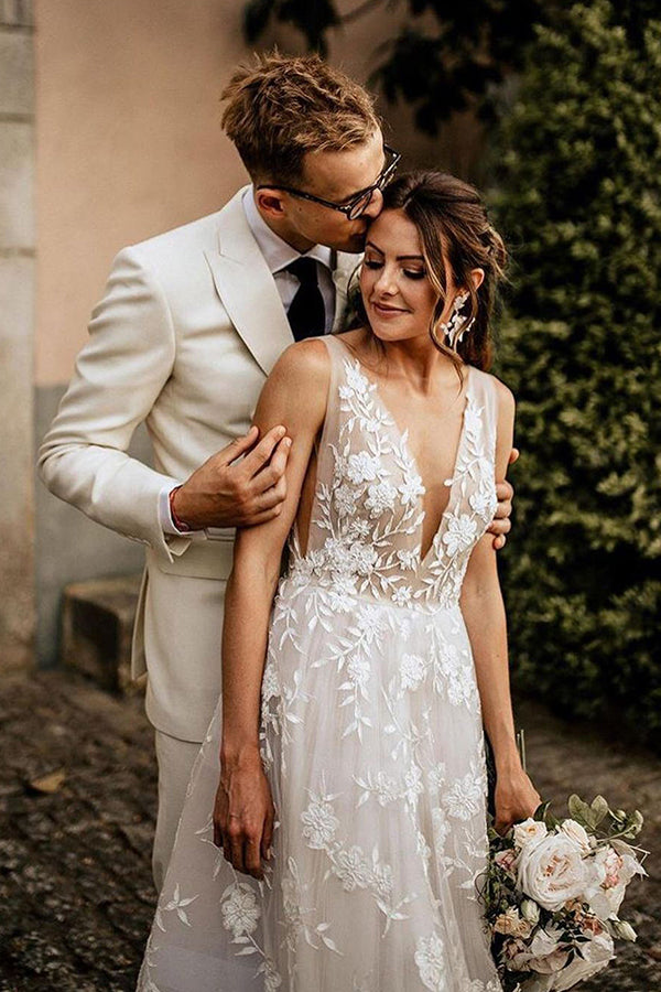 Boho Long A-ine Straps V-neck Appliques Lace Wedding Dress-showprettydress