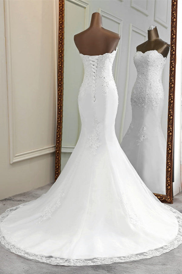 Chic Long Mermaid Strapless Lace Appliques Wedding Dress-showprettydress