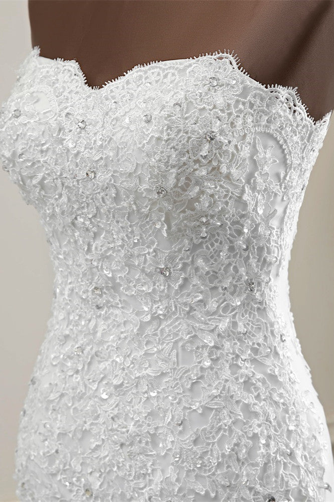 Chic Long Mermaid Strapless Lace Appliques Wedding Dress-showprettydress