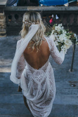 Classic Beach Long Sleevess Backless Lace Beach Wedding Dress Simple Summer Casual Bridal Gowns Online-showprettydress